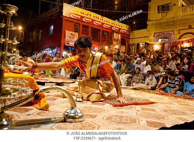 Ganga Aarti takes place everyday at dusk at Dashashwamedh Ghat