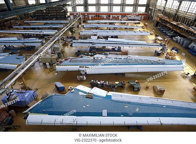 AIRBUS PRODUCTION. AssEMBLING OF AIRPLANE WINGS, - 01/01/2010