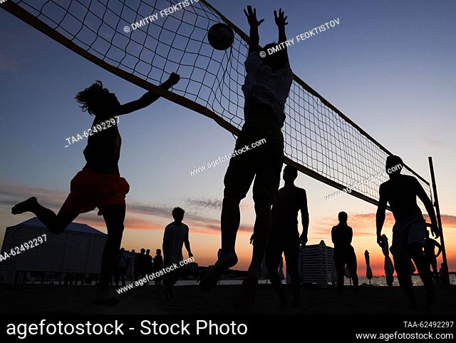 RUSSIA, KRASNODAR REGION - SEPTEMBER 22, 2023: People play beach volleyball by the Black Sea in the resort town of Gelendzhik. Dmitry Feoktistov/TASS