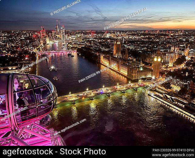 28 October 2022, Great Britain, London: The Palace of Westminster with the Elizabeth Tower, where the bell Big Ben hangs