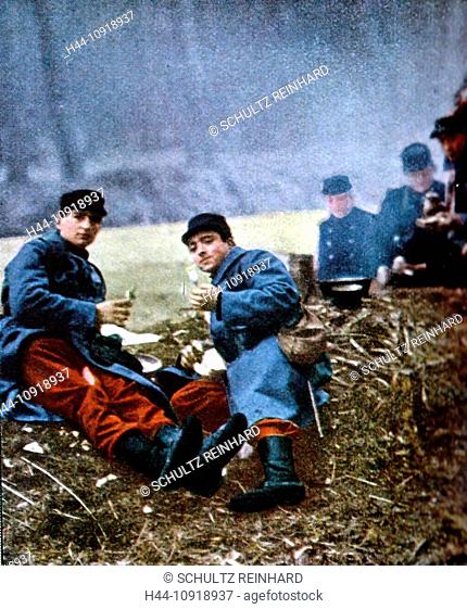 WW1 French Soldiers Eating/Resting