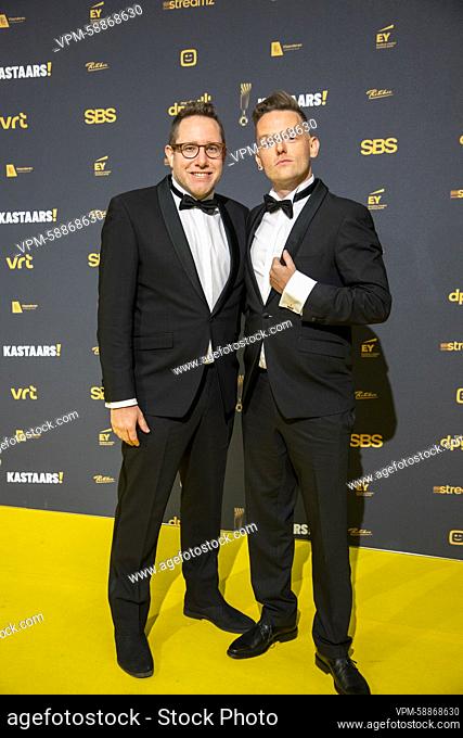 VTM channel manager Maarten Janssen and radio presenter Tom De Cock pictured on the 'golden' carpet ahead of the first edition of the 'Kastaars'