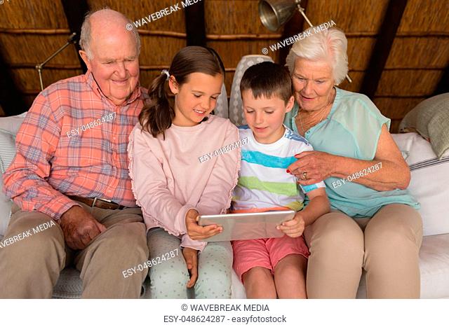 Multi-generation family using digital tablet