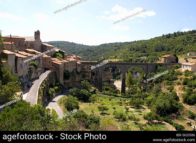 Bridge over the river Cesse near the Cathar village of Minerve, Languedoc, France, Europe