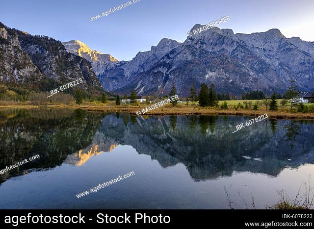 Almsee with reflection, evening mood, Totes Gebirge, Grünau, Almtal, Salzkammergut, Upper Austria, Austria, Europe