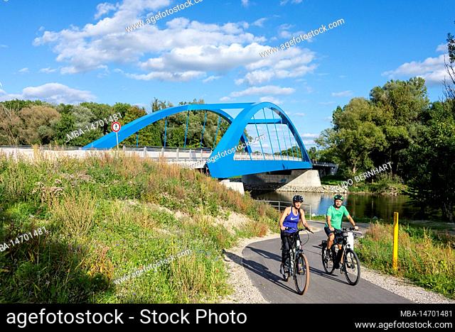 Germany, Bavaria, Isar cycle path, bike tour from Freising to Moosburg through the Isar floodplains, Moosburg
