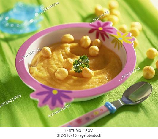 Carrot puree with soup pearls
