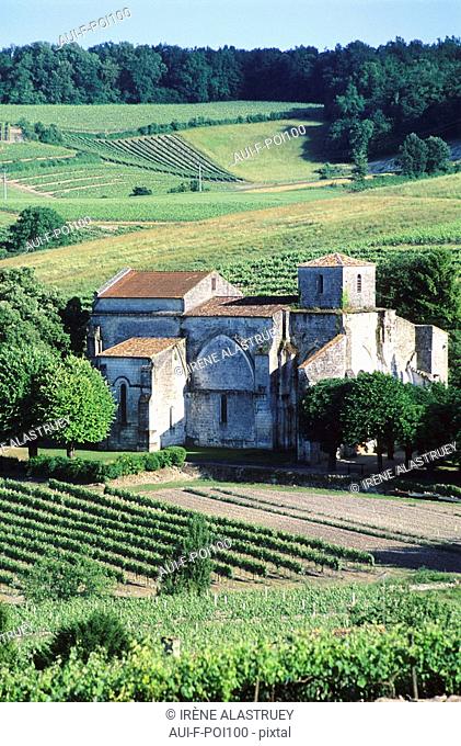 Charente - Grande Champagne - Bouteville - Eglise du XI s