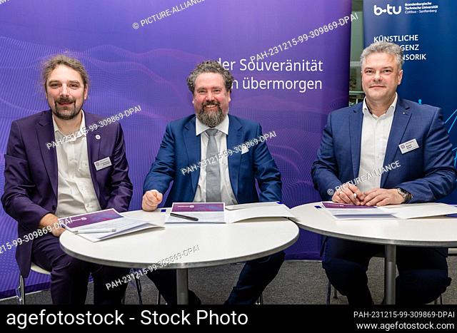 15 December 2023, Brandenburg, Cottbus: Daniel Mayer (r-l), Commercial Director of the Agency for Innovation in Cybersecurity GmbH (Cyberagentur)