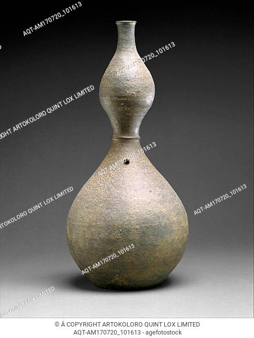 Gourd-shaped bottle, í‘œì£¼ë°• ëª¨ì–‘ ë³‘ ê³ ë ¤, Goryeo dynasty (918â€“1392), early 12th century, Korea, Stoneware with incidental ash glaze, H