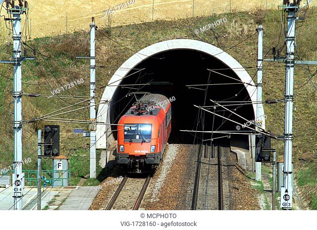 Locomotive of the Austrian Federal Railroads - 01/01/2009