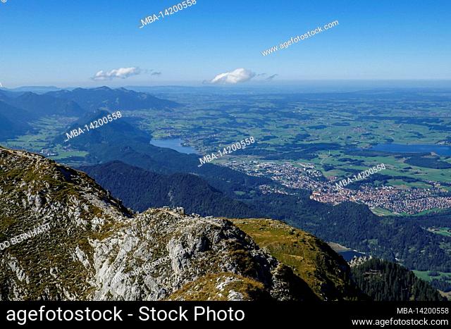 Germany, Bavaria, Allgäu, Northern Limestone Alps, Ammergau Alps, Saeuling 2047 m, Säuling double summit, view of Hopfensee, Forggensee, castles and St