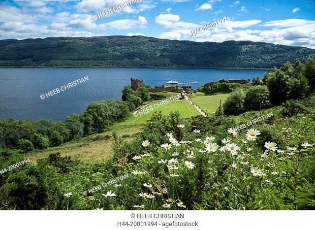 Europe, UK, United Kingdom, Scotland, Urquhart Castle, Loch Ness