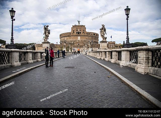 Castel Sant' Angelo, Deserted Rome: the spread of the Omicron variant scares tourists. Due to the restrictions due to the Covid-19 pandemic