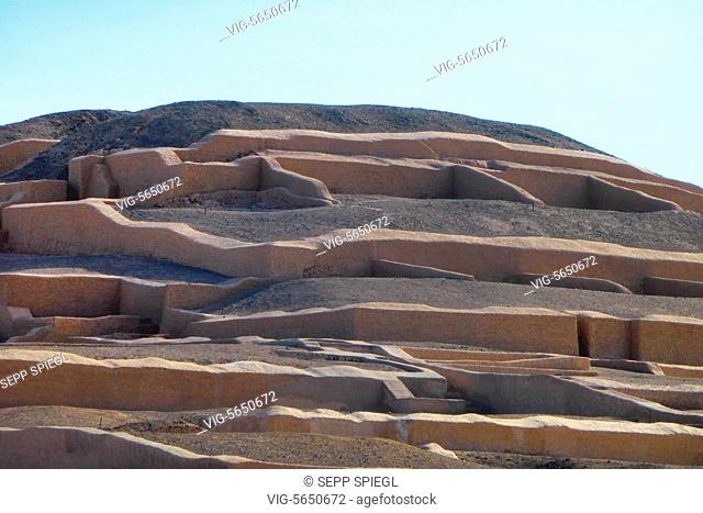 Peru, Cahuachi, 27.03.2017 Cahuáchi ist ein ehemaliges Kultzentrum der indigenen Nazca-Kultur und befindet sich 28 Kilometer westlich der heutigen Stadt Nazca...