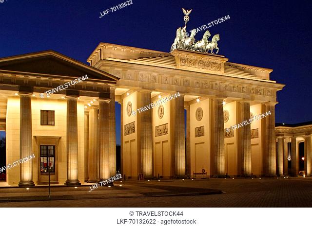 Berlin brandenburg gate a twilight