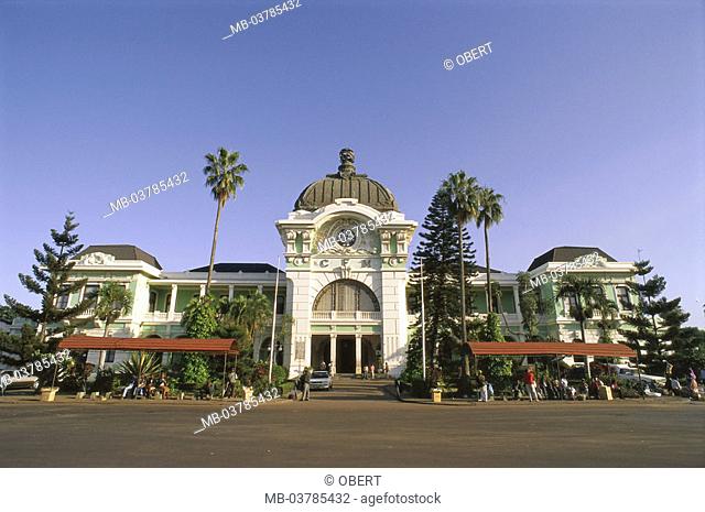 Mozambique, Maputo, railway station, historically, Architect Gustave Eiffel Africa, Moçambique, capital, buildings, style, colonial architecture, people