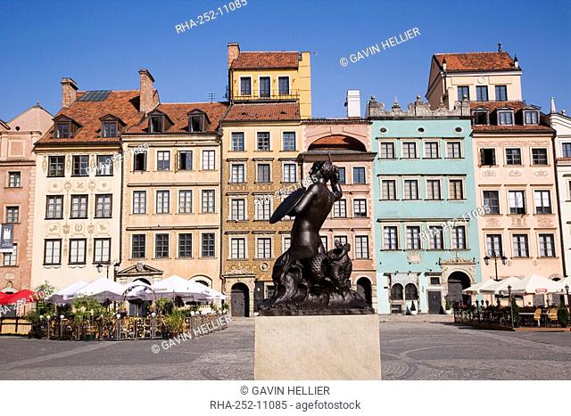 The Mermaid Fountain, cast in 1855, the symbol of Warsaw, Old Town Square Rynek Stare Miasto, UNESCO World Heritage Site, Warsaw, Poland, Europe