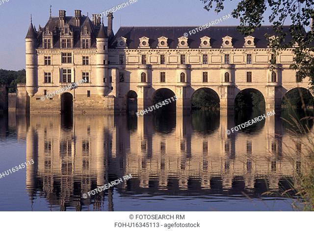 Loire Valley, France, castle, Chenonceau, Loire Castle Region, Indre-et-Loire, Europe, Reflection of the 16th century Chateau de Chenonceau in the Cher River