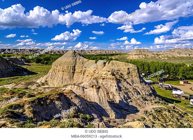Canada, Alberta, Canadian Badlands, Red Deer River Valley, Dinosaur Provincial Park, View from Coulee Viewpoint Trail