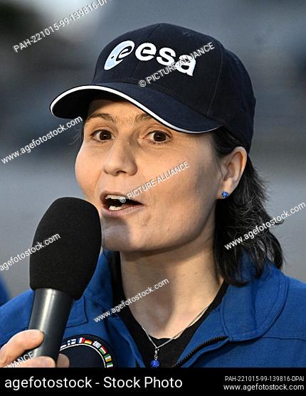 15 October 2022, North Rhine-Westphalia, Cologne: Italian astronaut Samantha Cristoforetti speaks to the press at the military section of Cologne/Bonn Airport...