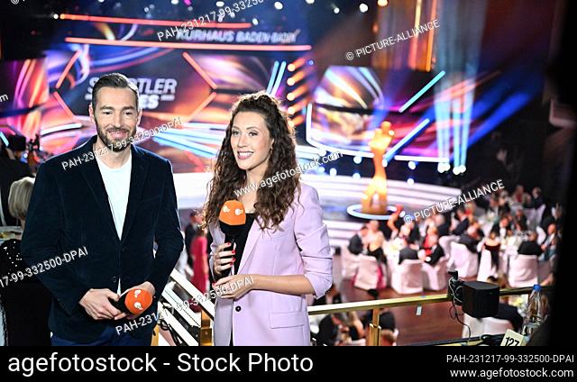 17 December 2023, Baden-Württemberg, Baden-Baden: Gala for the Athlete of the Year award at the Kurhaus in Baden-Baden. Presenters Lena Kesting (l) and Sven...