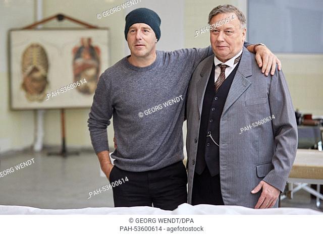 Actor Heino Ferch (L) as Fritz Lang and Thomas Thieme as Criminal Counselor Gennat pose in the set of the movie ""Fritz Lang - der andere in uns"" (Fritz Lang -...