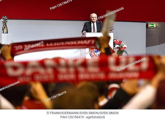 The withdrawal of Uli Hoeness as president of FC Bayern Munich. Archive photo; Uli HOENESS (Hšness, President FC Bayern Munich) at the lectern after his...