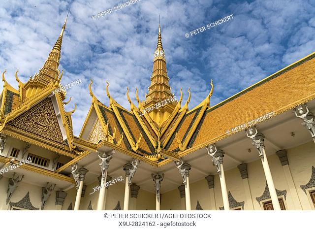 The Throne Hall of the Royal Palace, Phnom Penh, Cambodia, Asia
