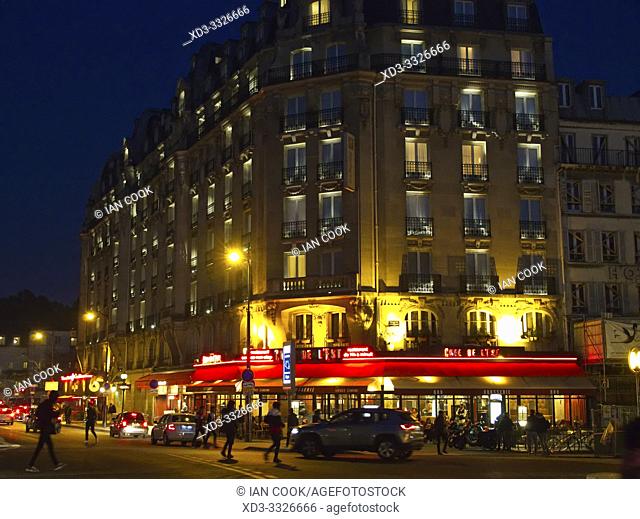 Cafe de lEst at night, 10th Arrondissement, Paris, France