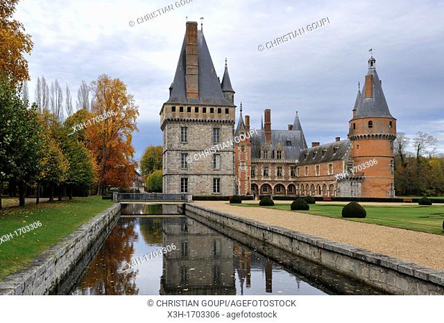Chateau de Maintenon seen from the park, Eure-et-Loir department, Centre region, France, Europe