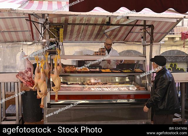 Poultry, fish market, Piazza Alonzo di Benedetto, Catania, Sicily, Italy, Europe