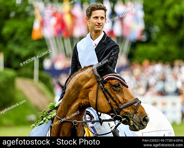 21 May 2023, Hamburg: Equestrian sport: German Show Jumping and Dressage Derby, Jumping, Derby, Derbypark Klein Flottbek