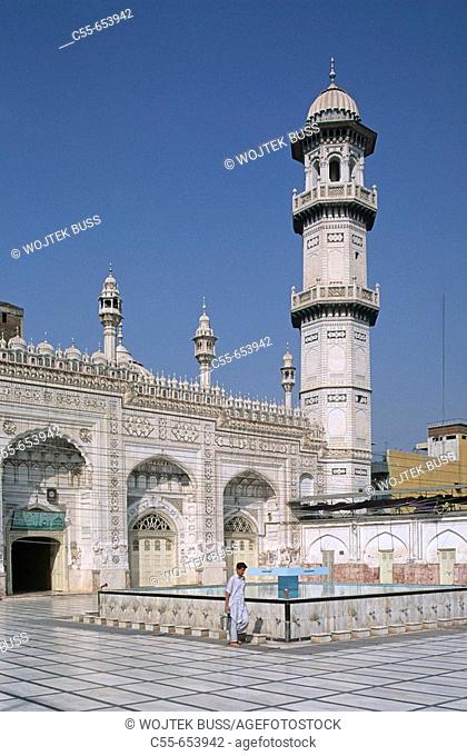 Pakistan, N W Frontier Province, Peshawar,  Mahabat Khan Mosque