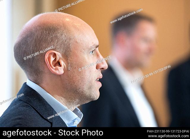 30 November 2023, Hesse, Wiesbaden: Manfred Pentz (CDU), Secretary General of the CDU in Hesse, speaks at a press conference on the status of the coalition...