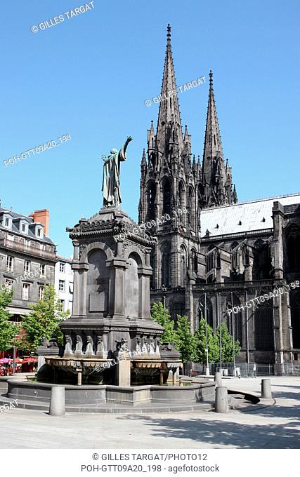 France, Auvergne, Puy de Dome, Clermont ferrand, cathedral, bedside, historical monument, Volcanic rock, catholic religion, square