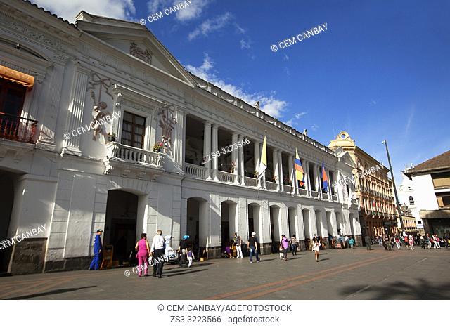 View to the colonial buildings at Plaza de la Independencia in the old town, Quito, Ecuador, Quito Province, South America