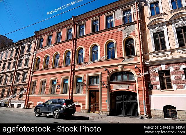 02 June 2021, Russia, St. Petersburg: Vladimir Putin grew up in a communal flat at 12 Baskov Street. His school was also located on the same side of the street