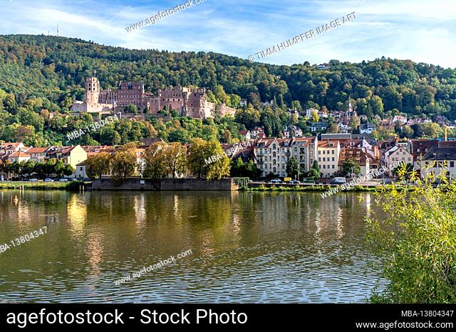 Europe, Germany, Baden-Wuerttemberg, Heidelberg, view over the Neckar to the Heidelberg Castle