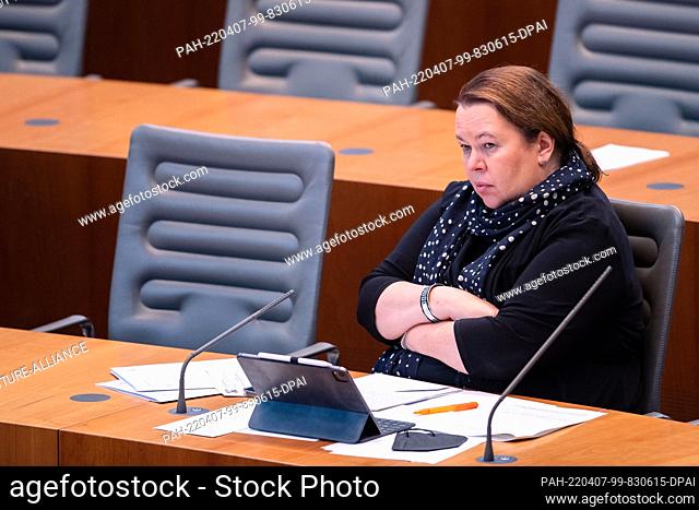 07 April 2022, North Rhine-Westphalia, Duesseldorf: Ursula Heinen-Esser (CDU), Environment Minister of North Rhine-Westphalia