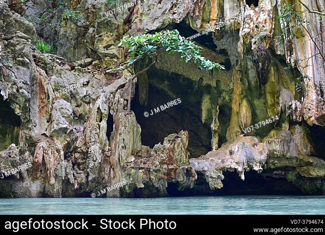 Koh Hong Island, karstic cave. Krabi, Andaman Sea, Thailand