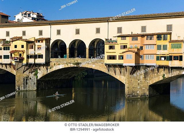 Ponte Vecchio bridge, Florence, Tuscany, Italy, Europe