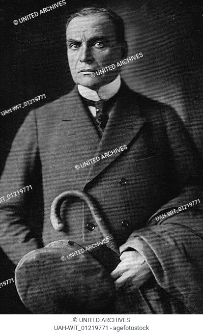 Der deutsche Schauspieler Alfred Bassermann (1867 - 1952) war im Jahre 1911 Träger des Iffland-Ringes., history, historical