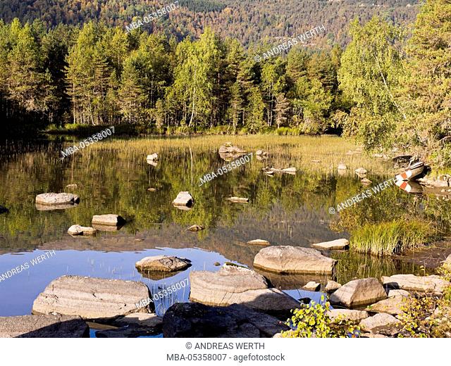 Mountain lake Straumavatnet, between Sogndal and valley Austerdalen, valley Austerdalen, Sogn of Fjordane, Norway