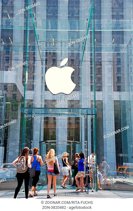 Eingang, Apple Retail Store, Fifth Avenue, Manhattan, New York City, USA