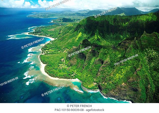 Hawaii, Kauai, Na Pali Coast, Aerial view of cliffs of Haena and Ke'e Beach Park
