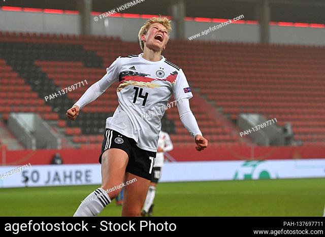 goaljubel Paulina Kaete KRUMBIEGEL (GER) after goalzum 6-0, action, jubilation, joy, enthusiasm, soccer Laenderspiel women, EM qualification