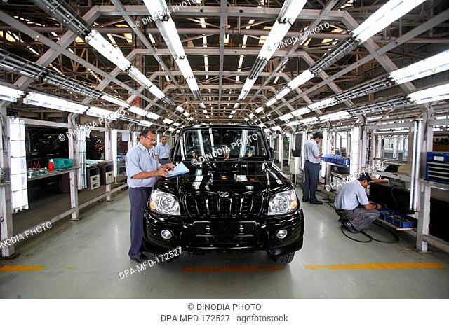 Manufactured of mahindra cars ; Nasik ; Maharashtra ; India 9-January-2009 NO MR