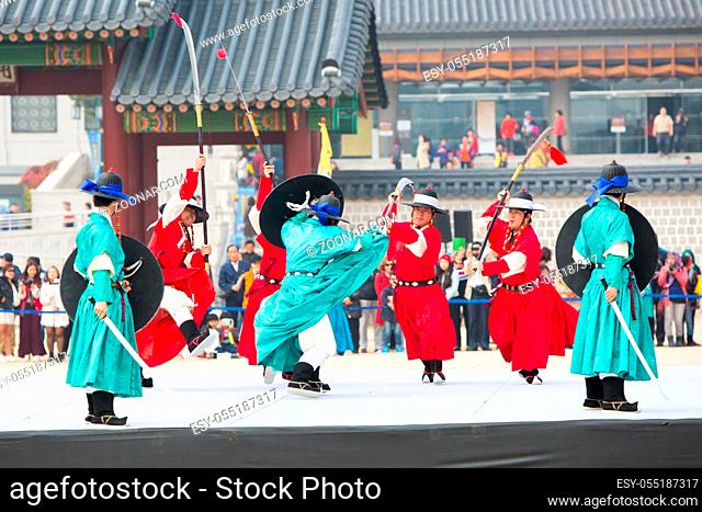 SEOUL, SOUTH KOREA - October 25, 2014 : The changing of the guard demonstration at Gyeongbokgung Palace on October 25, 2014 in Seoul, South Korea
