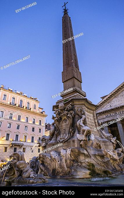 Dolphin fountain, designed by Giacomo della Porta in 1575 commissioned by Pope Gregory XIII Boncompagni, Piazza della Rotonda, Rome, Lazio, Italy